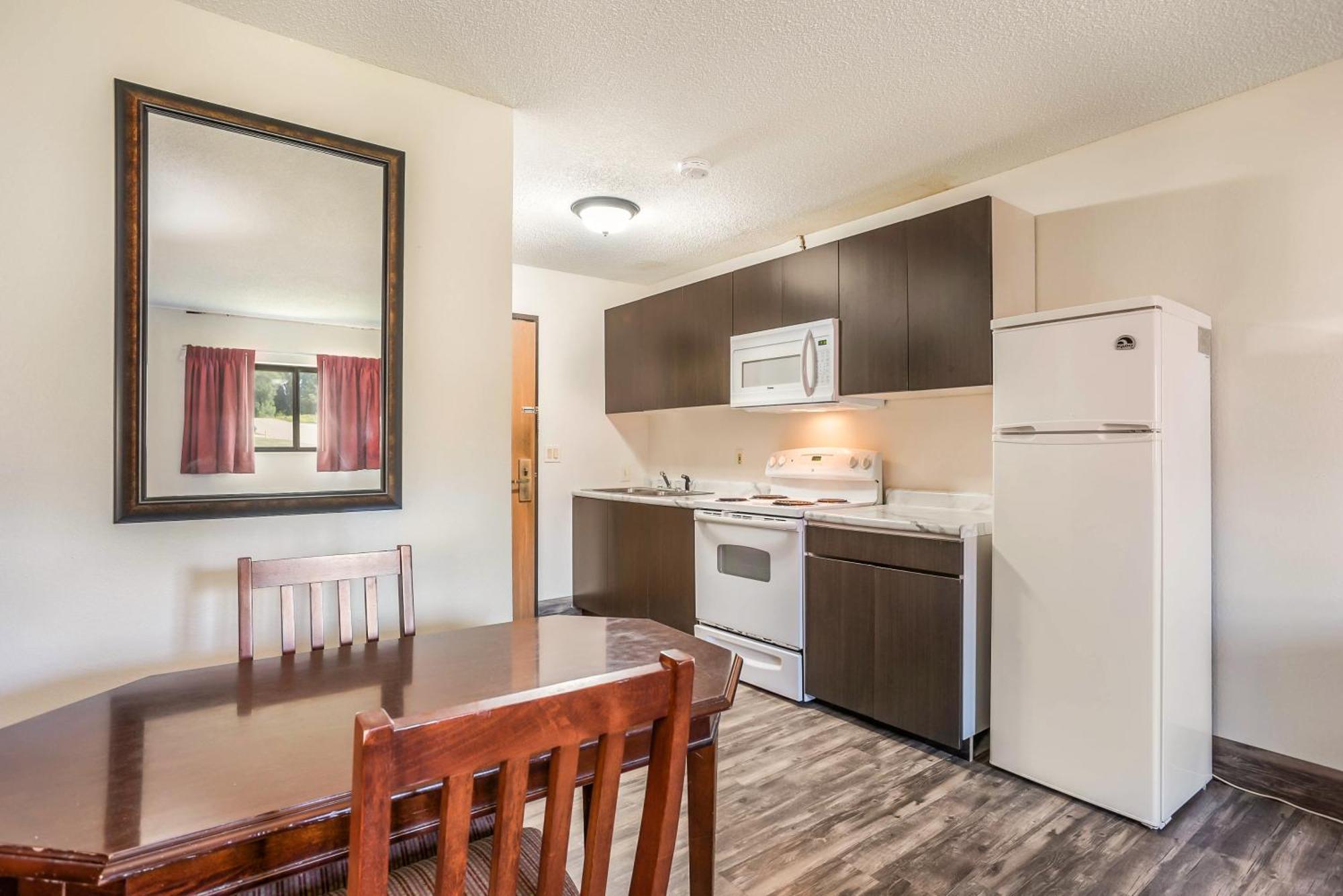 Econo Lodge Cedar Rapids Δωμάτιο φωτογραφία