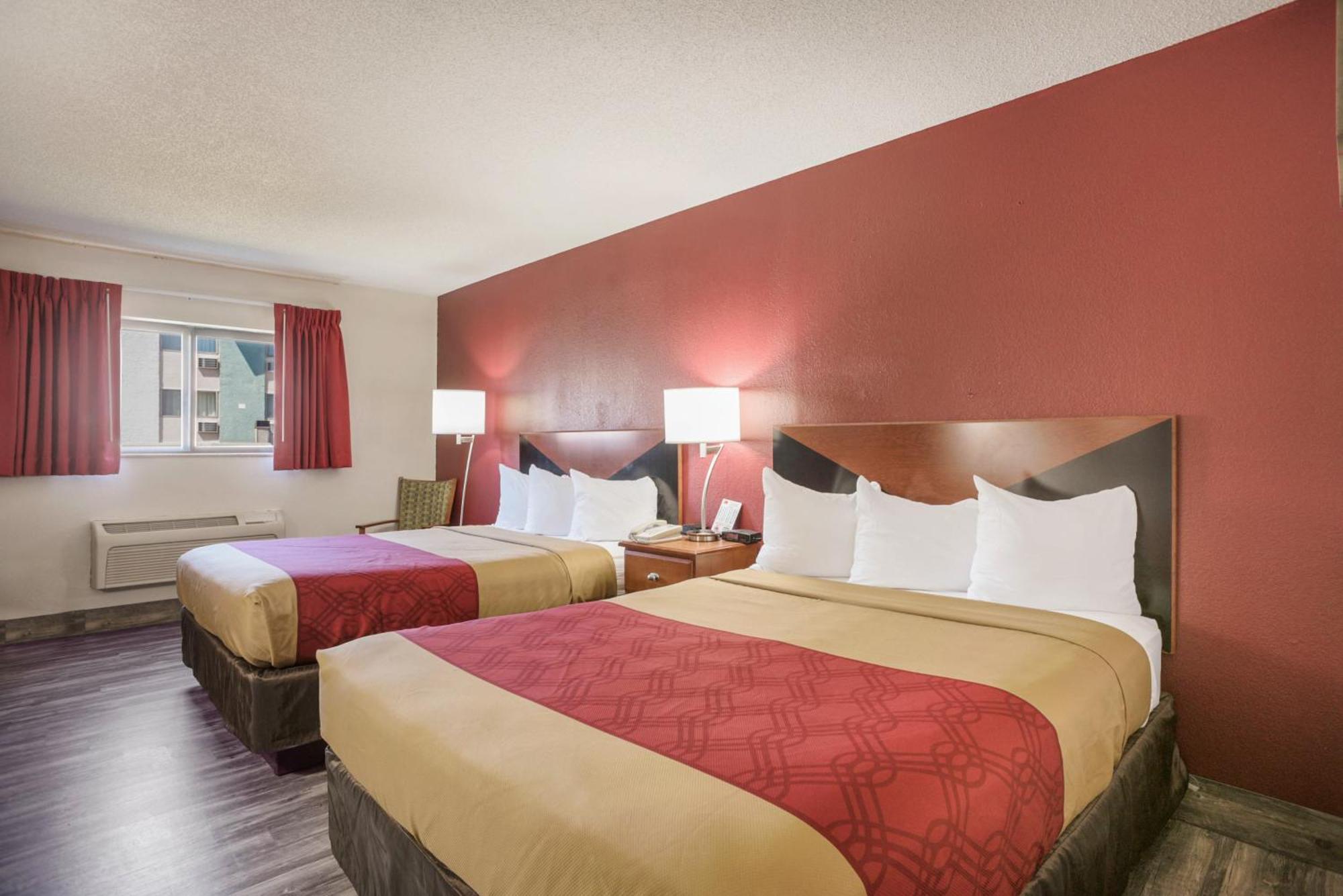 Econo Lodge Cedar Rapids Δωμάτιο φωτογραφία